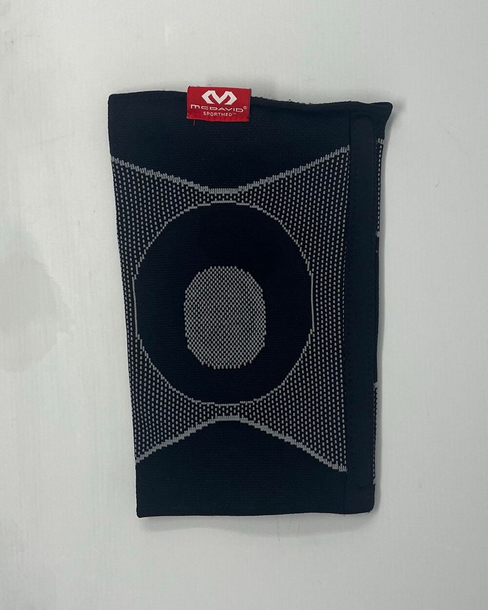 McDavid SportMed Gel Knee Sleeve Size XL PreOwned w/slight folding on top back